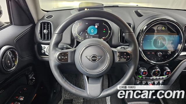 Mini Cooper Countryman 2023 — ფოტო 13/20