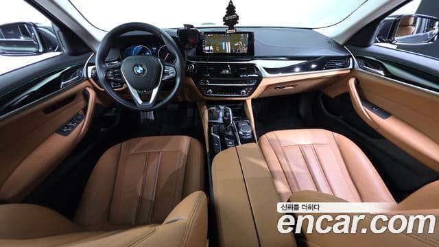 BMW 5 Series 2019 — Şəkil 7/20