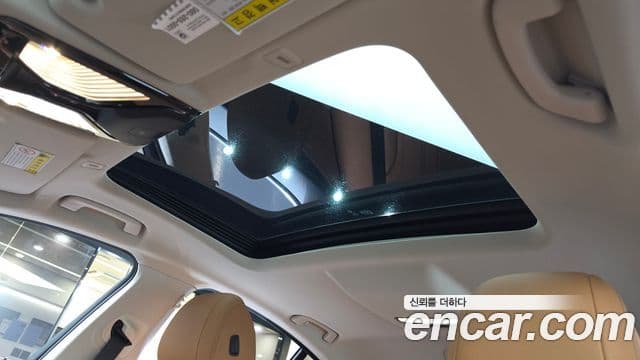 BMW 5 Series 2019 — Şəkil 19/20