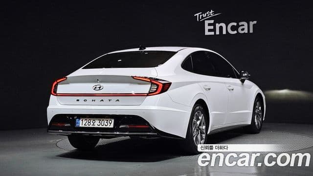 Hyundai Sonata 2021 — ფოტო 2/20