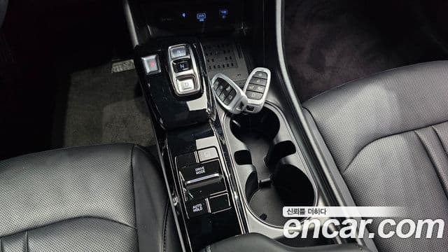 Hyundai Sonata 2021 — ფოტო 9/20