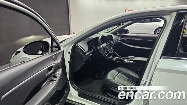 Hyundai Sonata 2021 — ფოტო 10/20