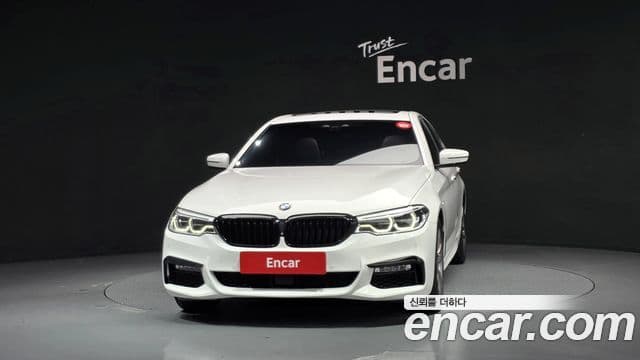 BMW 5 Series 2018 — ფოტო 3/20