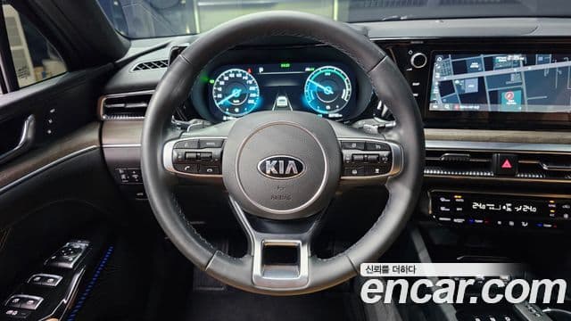 Kia K5 2021 — ფოტო 13/20