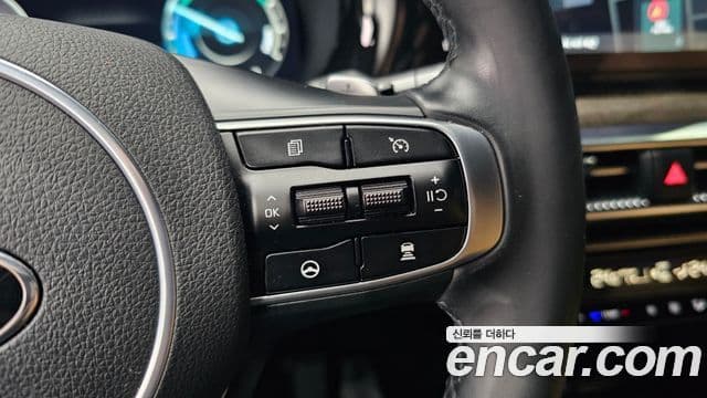 Kia K5 2021 — ფოტო 16/20