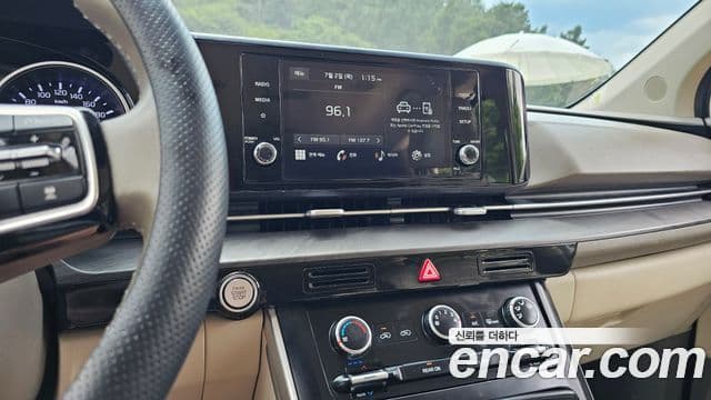 Kia Carnival 2022 — Şəkil 12/20