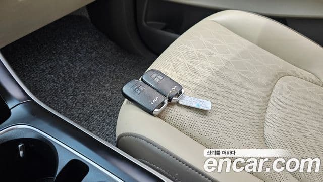 Kia Carnival 2022 — Şəkil 15/20