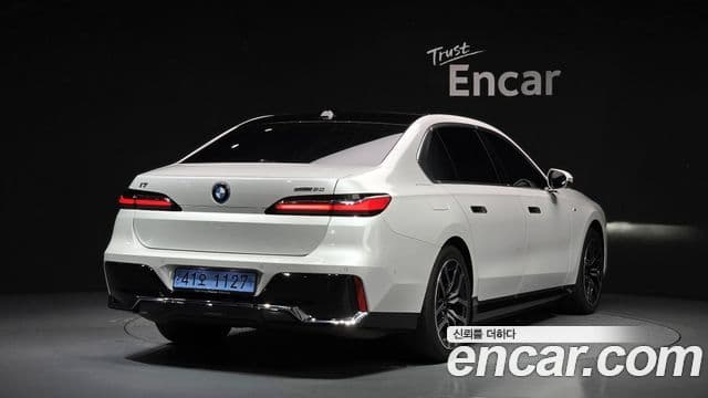 BMW i7 2024 — Photo 5/20