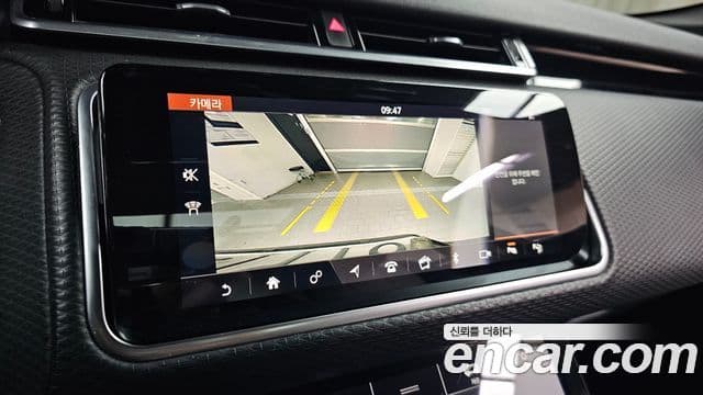 Land Rover Range Rover Velar 2019 — ფოტო 8/20
