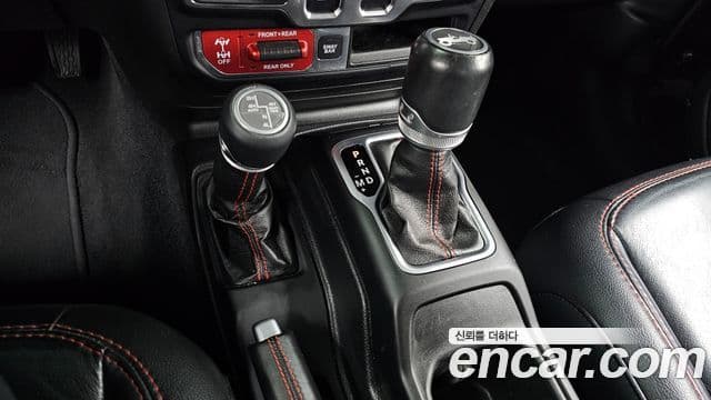 Jeep Wrangler 2020 — фото 9 из 20