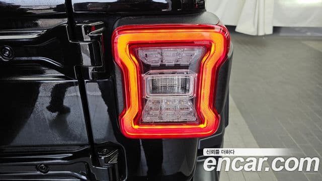 Jeep Wrangler 2020 — Photo 29/32