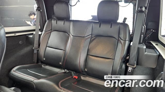 Jeep Wrangler 2020 — Photo 27/32