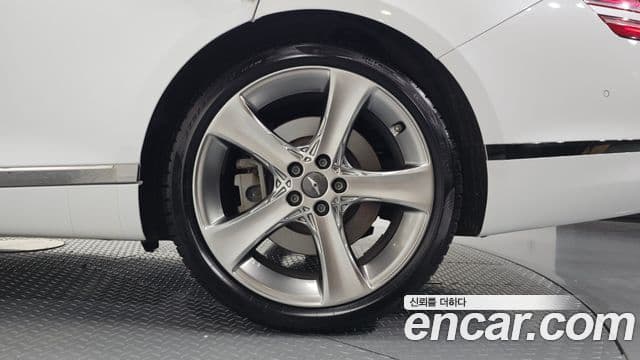 Genesis G80 2022 — Photo 38/40
