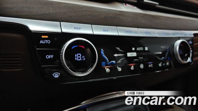 Genesis G80 2022 — Photo 18/40
