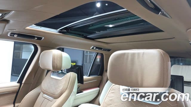 Land Rover Range Rover 2025 — ფოტო 19/20
