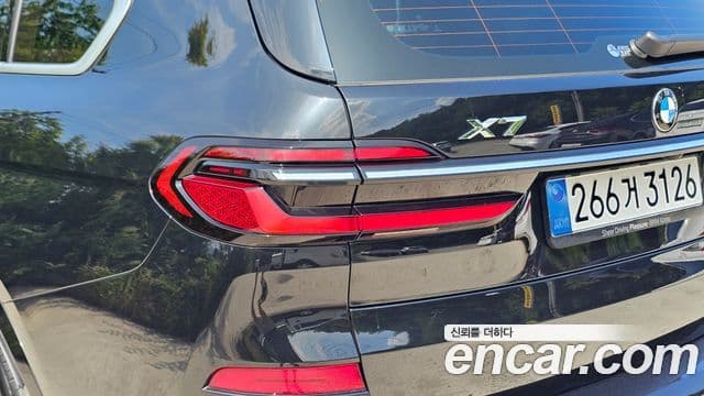 BMW X7 2025 — Photo 24/31