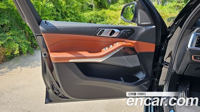 BMW X7 2025 — Photo 30/31
