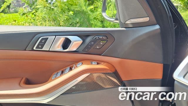 BMW X7 2025 — Photo 9/31