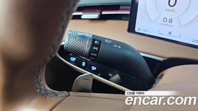 Genesis GV70 2026 — Şəkil 23/32