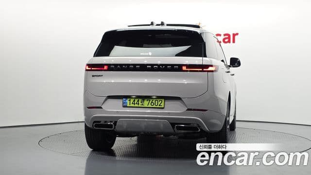 Land Rover Range Rover Sport 2025 — Photo 19/20