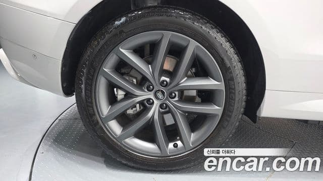 Land Rover Range Rover Sport 2025 — Photo 13/20