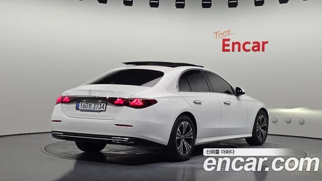 Mercedes-Benz E-Class 2025 — ფოტო 2/20