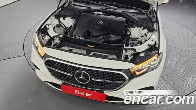 Mercedes-Benz E-Class 2025 — ფოტო 6/20