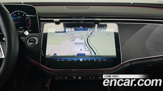 Mercedes-Benz E-Class 2025 — ფოტო 14/20