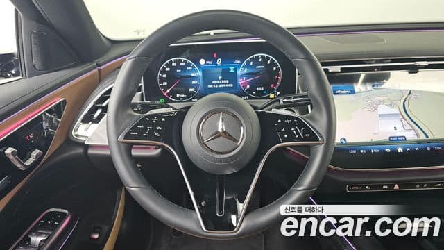 Mercedes-Benz E-Class 2025 — ფოტო 15/20
