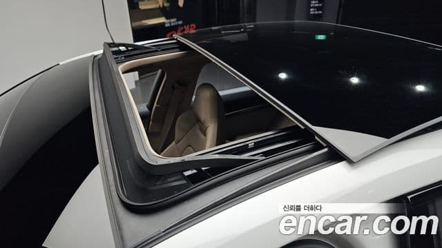 Porsche Panamera 2025 — Şəkil 19/20