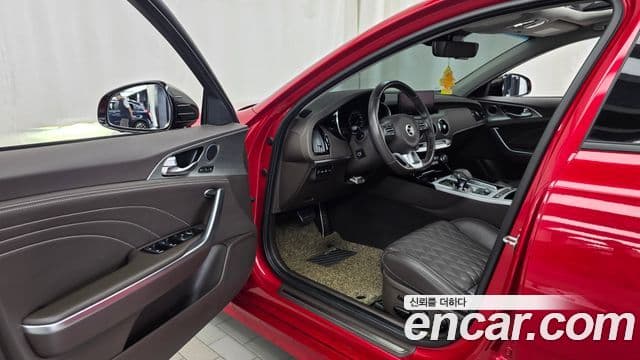 Kia Stinger 2020 — Şəkil 10/20