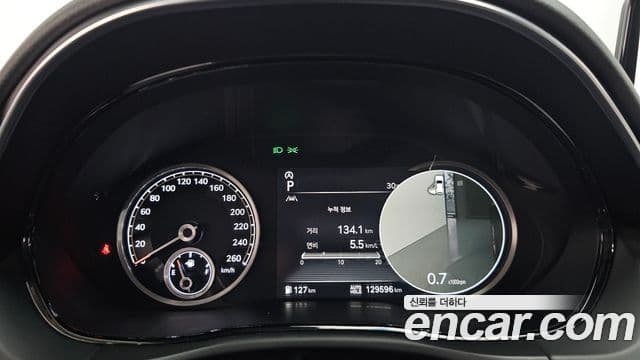 Genesis GV70 2021 — ფოტო 8/20