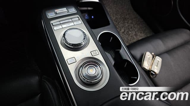 Genesis GV70 2021 — ფოტო 9/20