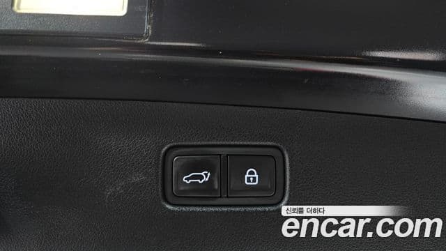 Genesis GV70 2021 — ფოტო 17/20