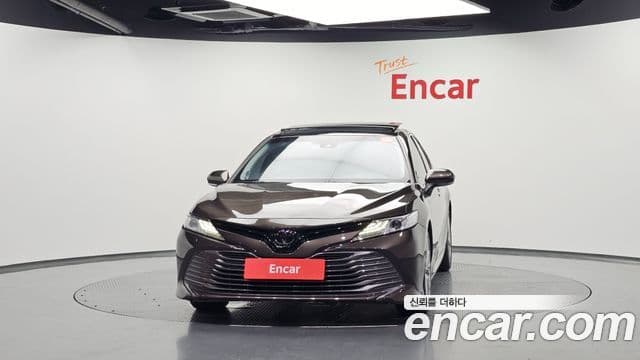 Toyota Camry 2018 — Şəkil 3/20