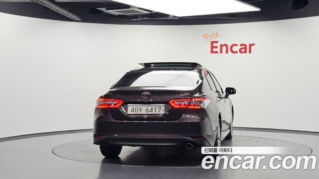 Toyota Camry 2018 — Şəkil 4/20
