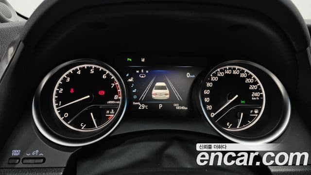 Toyota Camry 2018 — Photo 4/35