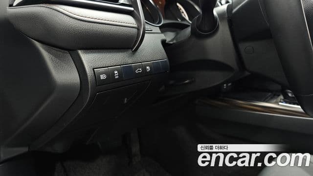 Toyota Camry 2018 — Photo 13/35