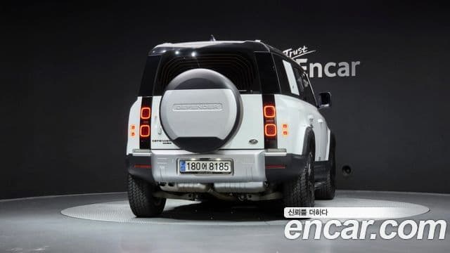 Land Rover Defender 2020 — ფოტო 16/20