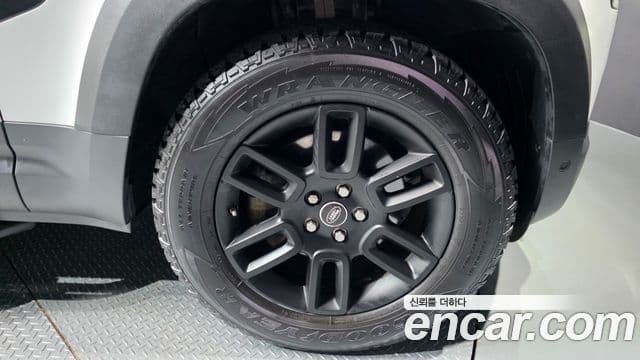 Land Rover Defender 2020 — ფოტო 7/20