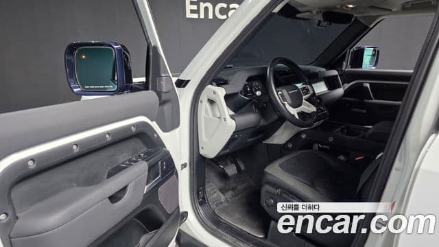 Land Rover Defender 2020 — ფოტო 2/20