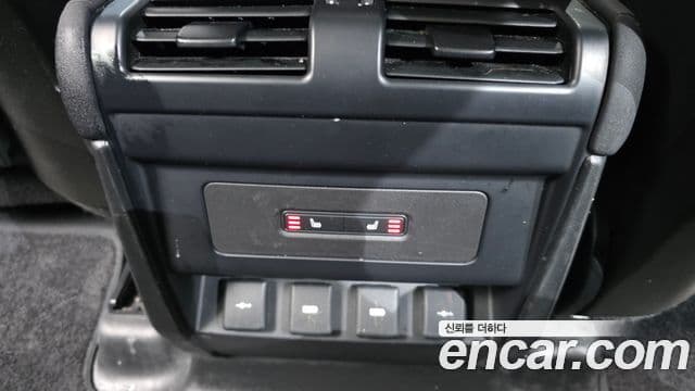 Land Rover Defender 2020 — ფოტო 1/20