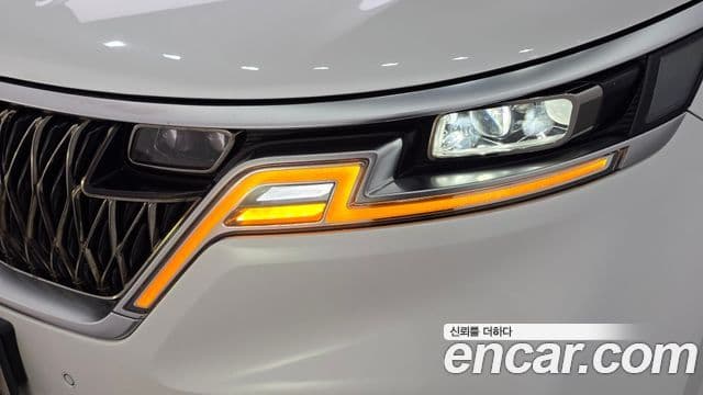 Kia Carnival 2021 — ფოტო 23/33