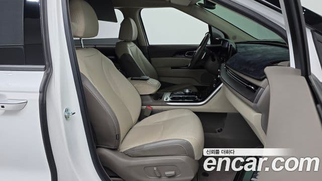 Kia Carnival 2021 — ფოტო 3/33