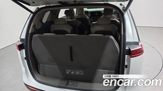 Kia Carnival 2021 — ფოტო 5/33