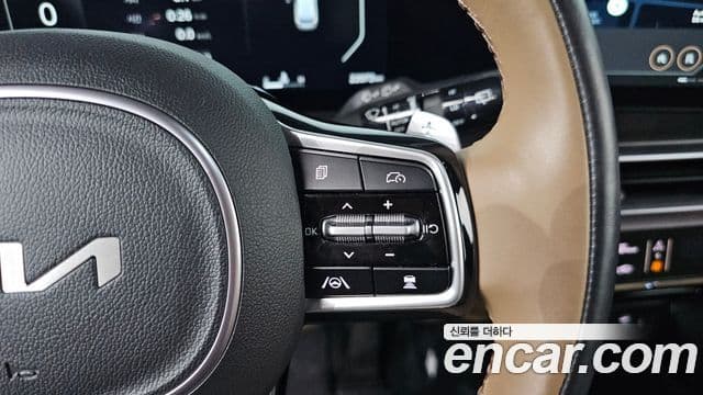 Kia Sorento 2024 — Şəkil 17/20