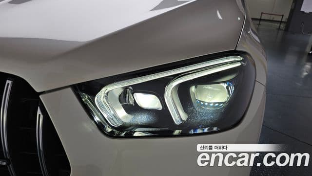 Mercedes-Benz GLE-Class 2022 — Photo 7/41