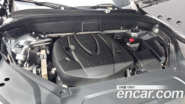 Volvo XC90 2019 — ფოტო 6/20