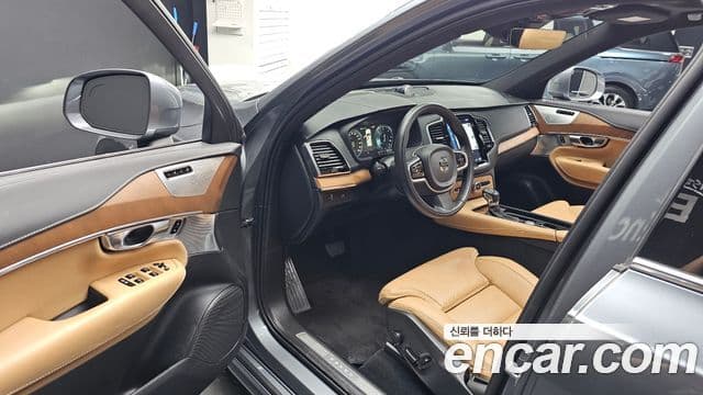 Volvo XC90 2019 — ფოტო 10/20