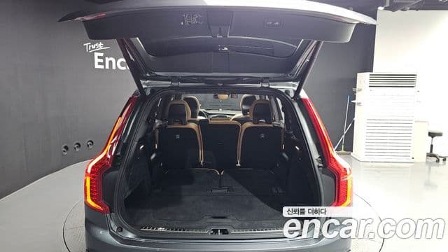 Volvo XC90 2019 — ფოტო 20/20